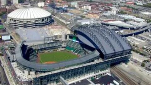 《斯科尔斯温馨抉择：告别解说台，全力守护自闭症萌宝》